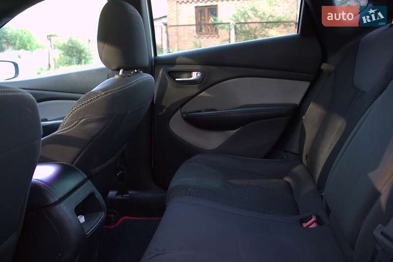 Седан Dodge Dart 2015 в Полтаве