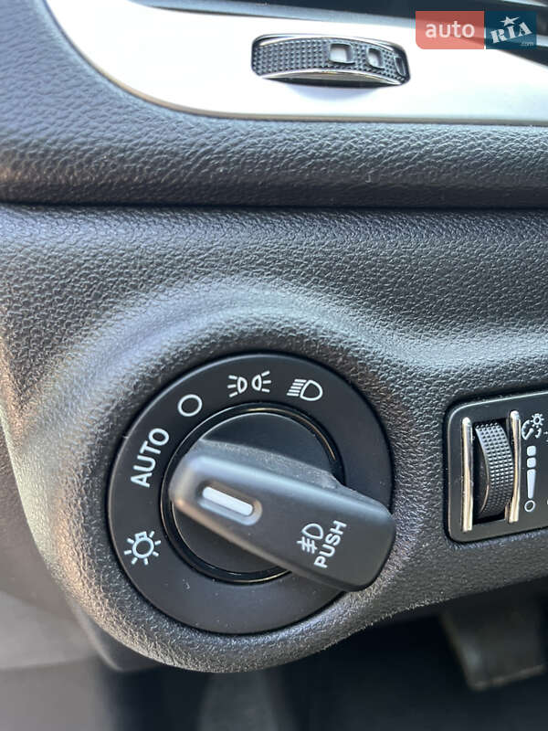 Седан Dodge Dart 2013 в Киеве