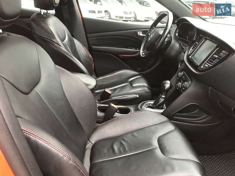 Седан Dodge Dart 2015 в Львове