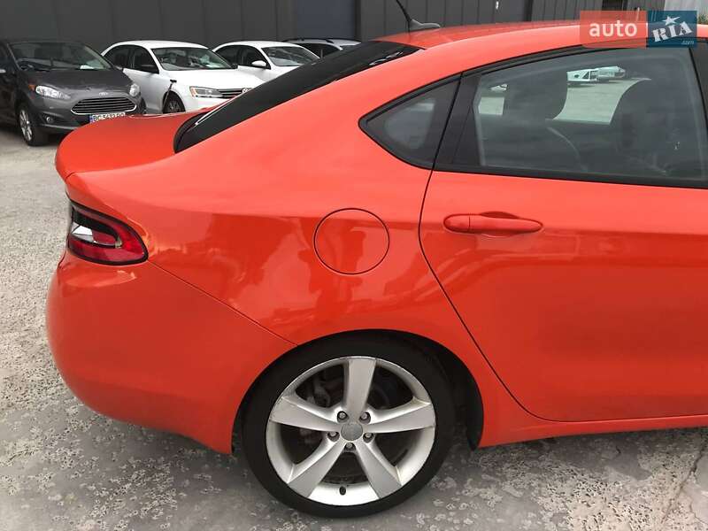 Седан Dodge Dart 2015 в Львове