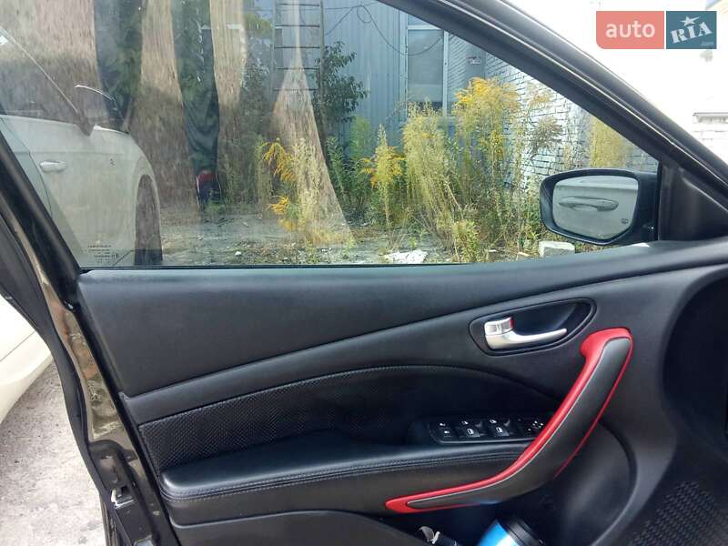 Седан Dodge Dart 2014 в Києві
