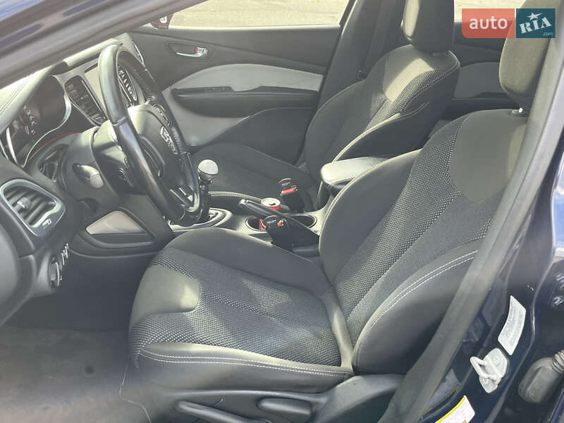 Седан Dodge Dart 2015 в Мені