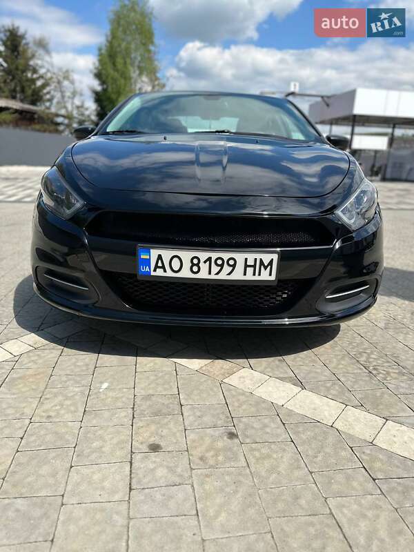 Седан Dodge Dart 2015 в Ужгороде