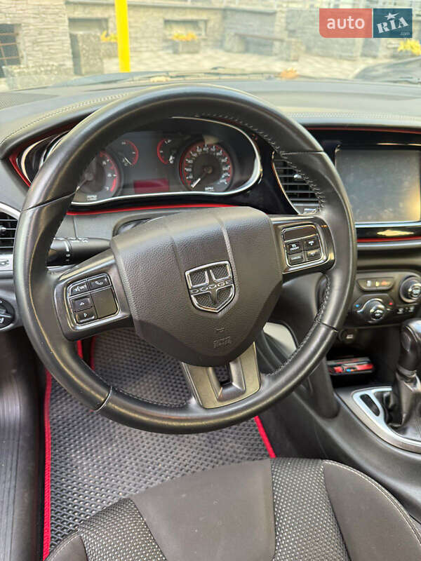 Седан Dodge Dart 2015 в Вишневом фото 17 Седан Dodge Dart 2015 в Вишневом