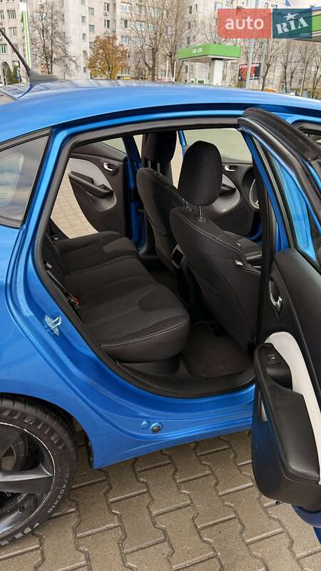 Седан Dodge Dart 2015 в Киеве фото 5 Седан Dodge Dart 2015 в Киеве