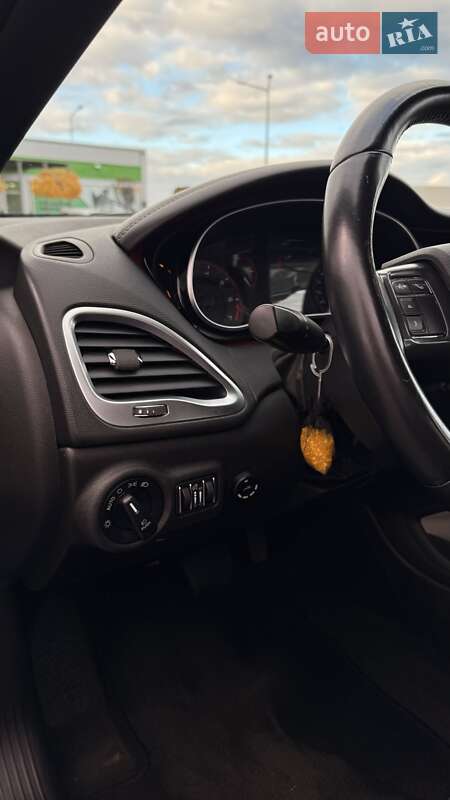Седан Dodge Dart 2015 в Киеве фото 32 Седан Dodge Dart 2015 в Киеве