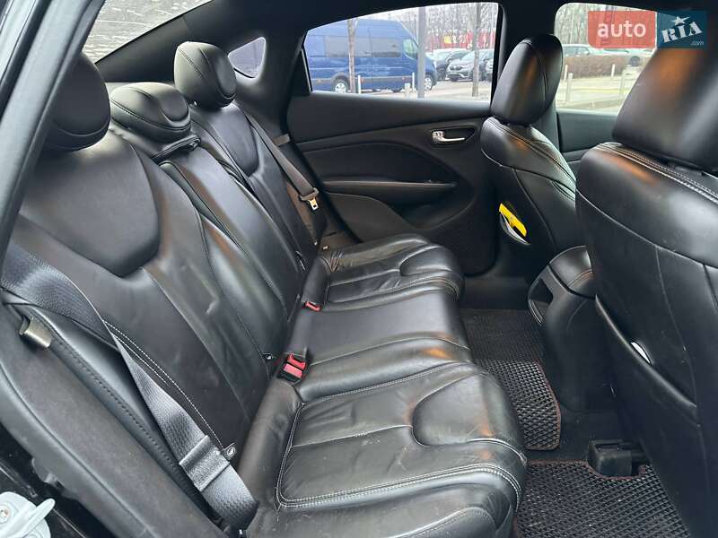 Седан Dodge Dart 2013 в Киеве