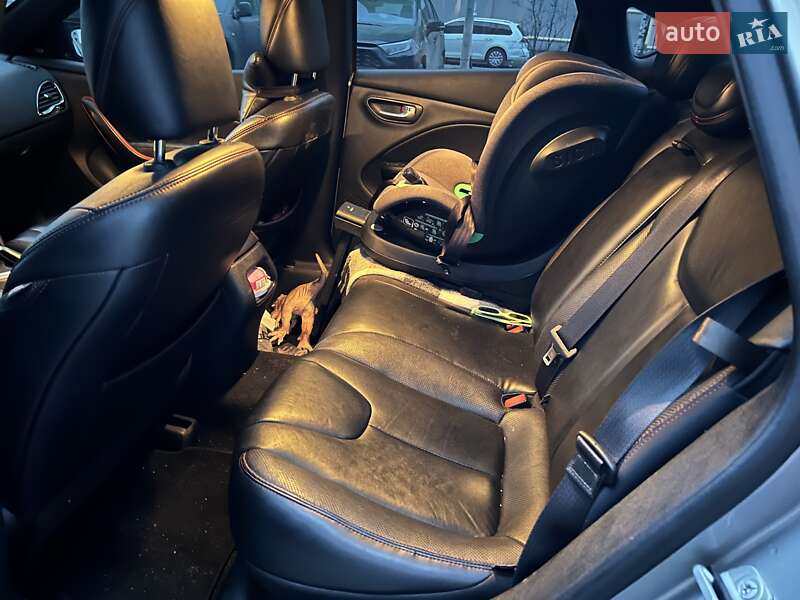 Седан Dodge Dart 2014 в Киеве фото 13 Седан Dodge Dart 2014 в Киеве