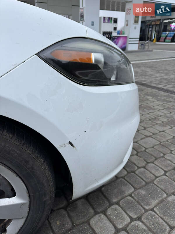 Седан Dodge Dart 2016 в Львове