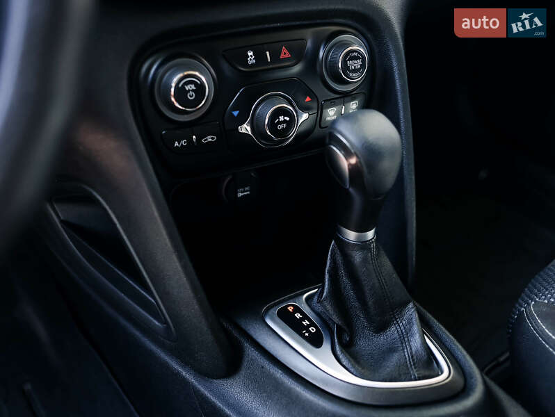 Седан Dodge Dart 2015 в Коростышеве