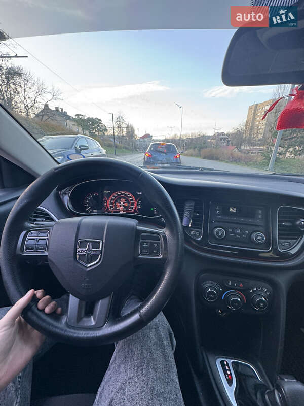 Седан Dodge Dart 2016 в Львове