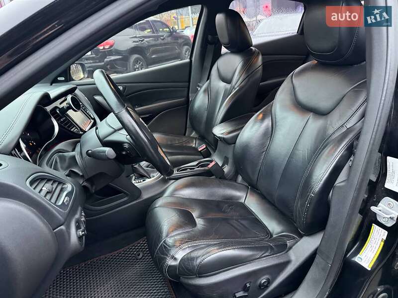 Седан Dodge Dart 2013 в Киеве фото 8 Седан Dodge Dart 2013 в Киеве