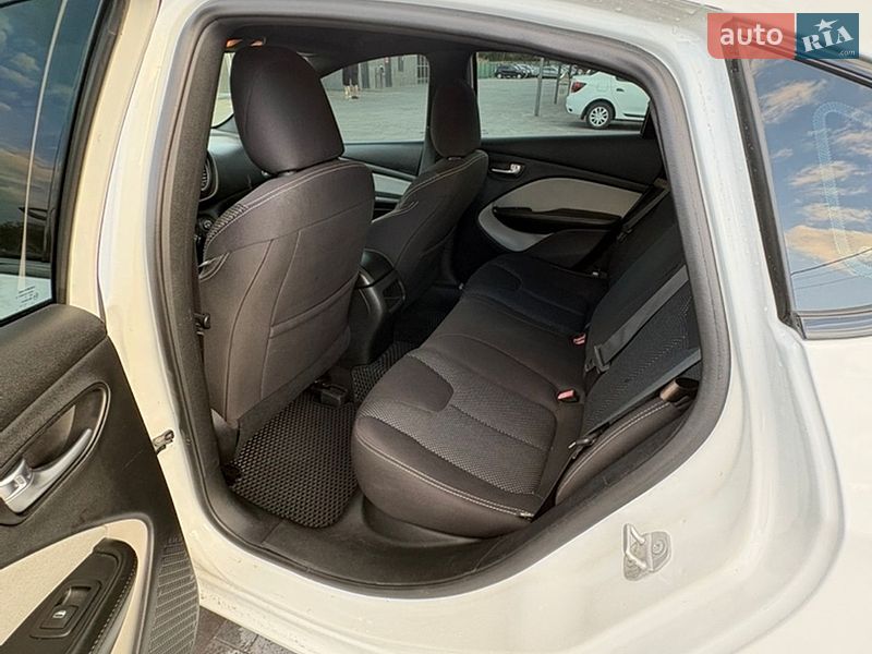 Седан Dodge Dart 2015 в Лубнах