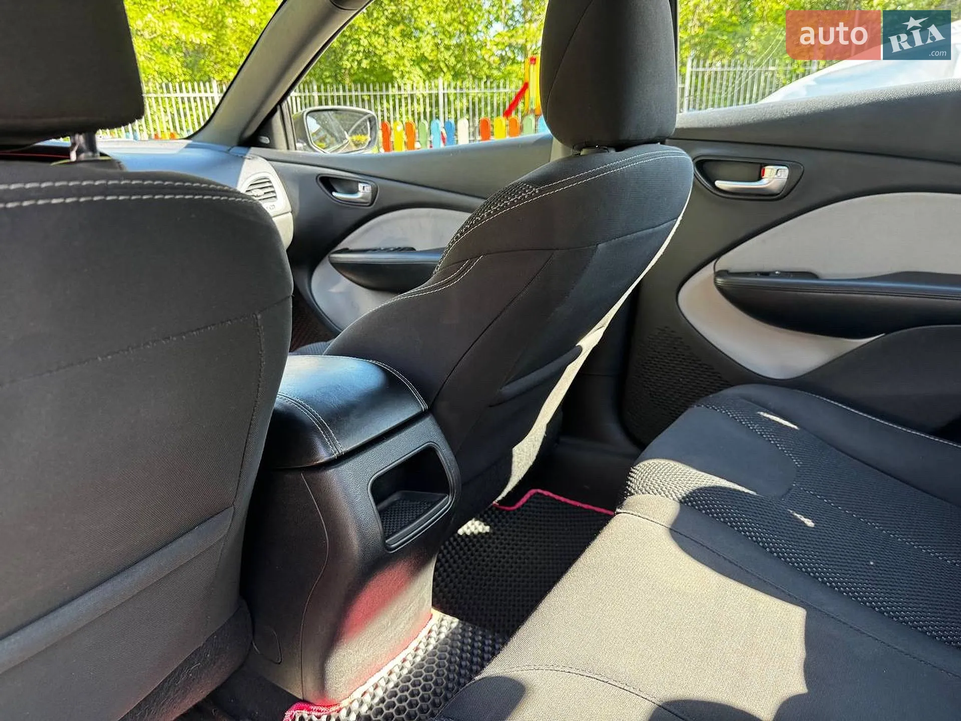 2015 Dodge Dart - мініатюра 9