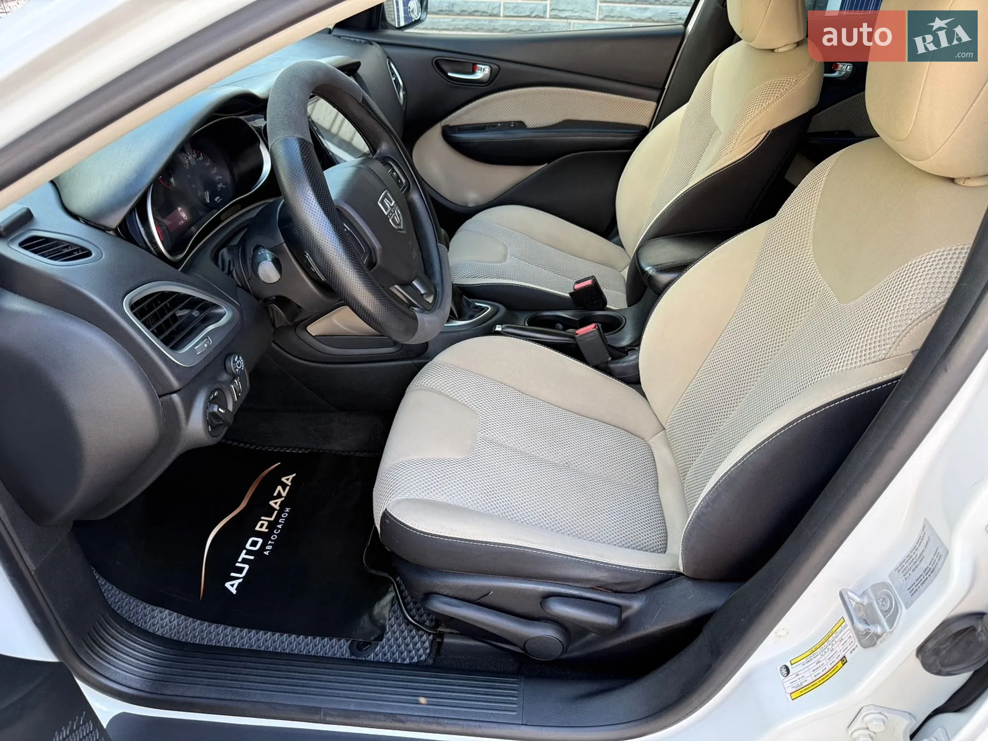 2016 Dodge Dart - мініатюра 33
