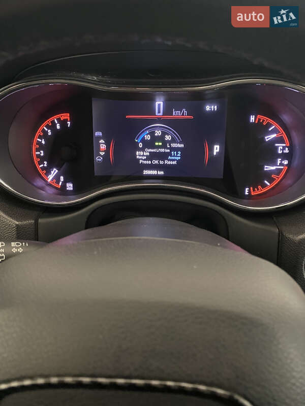 Внедорожник / Кроссовер Dodge Durango 2014 в Пятихатках