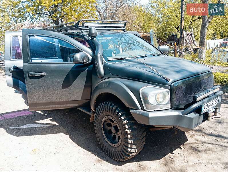 Позашляховик / Кросовер Dodge Durango 2004 в Львові
