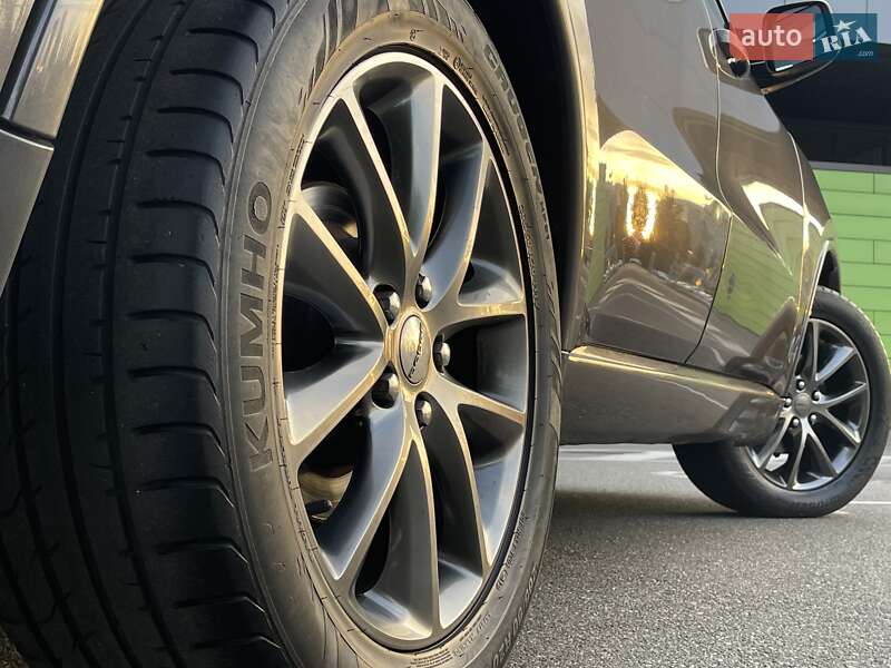 Позашляховик / Кросовер Dodge Durango 2016 в Києві