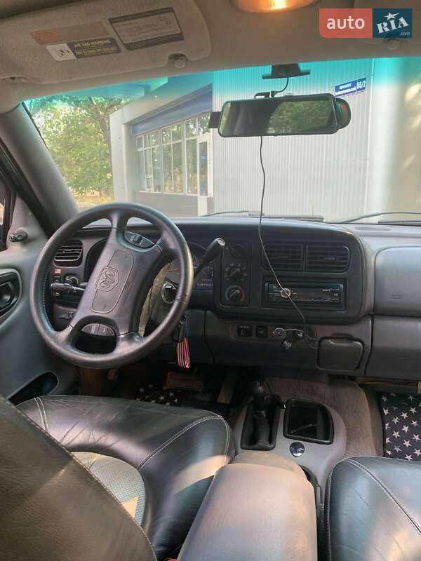 Позашляховик / Кросовер Dodge Durango 1998 в Миколаєві