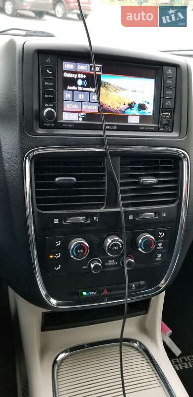 Минивэн Dodge Grand Caravan 2017 в Львове