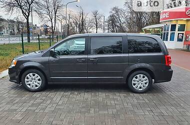 Минивэн Dodge Grand Caravan 2016 в Киеве