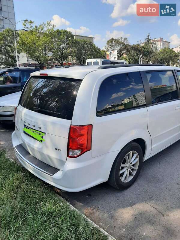 Мінівен Dodge Grand Caravan 2016 в Івано-Франківську