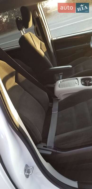 Мінівен Dodge Grand Caravan 2016 в Івано-Франківську