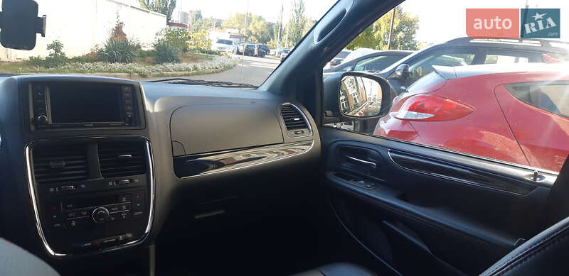 Мінівен Dodge Grand Caravan 2017 в Києві