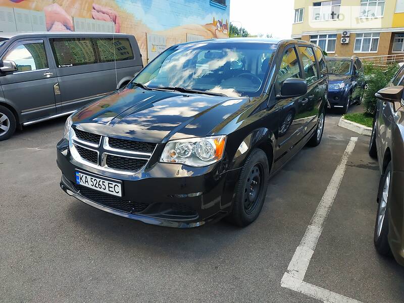 Минивэн Dodge Grand Caravan 2016 в Киеве