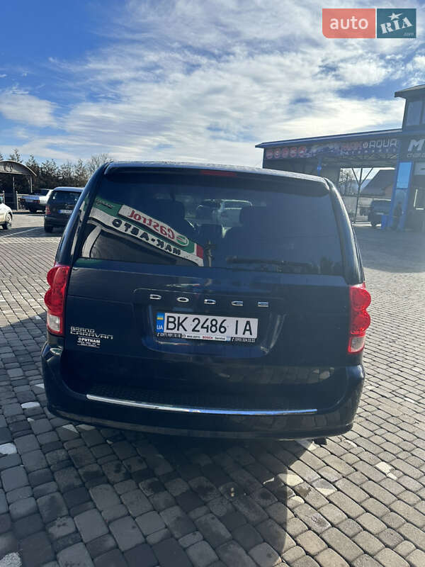 Мінівен Dodge Grand Caravan 2014 в Чернівцях