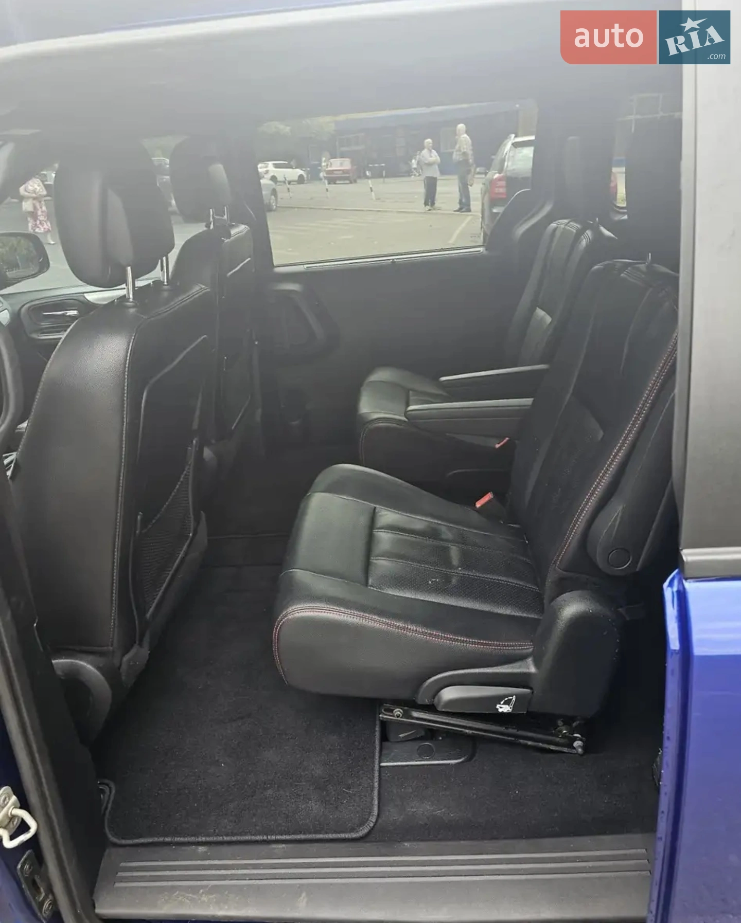 2019 Dodge Caravan - мініатюра 12
