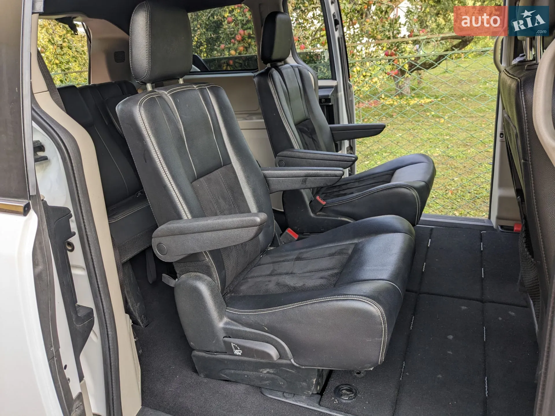 2017 Dodge Caravan - мініатюра 23