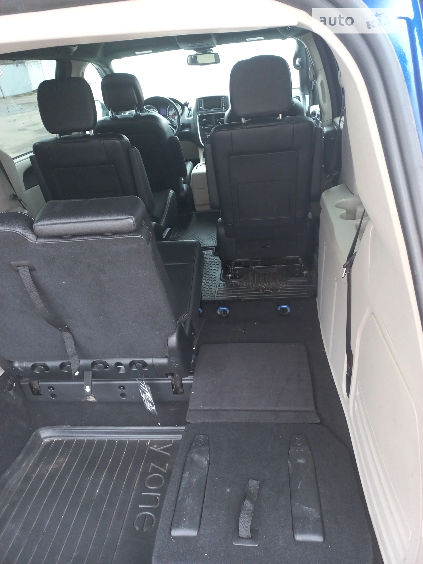 2019 Dodge Caravan - мініатюра 8