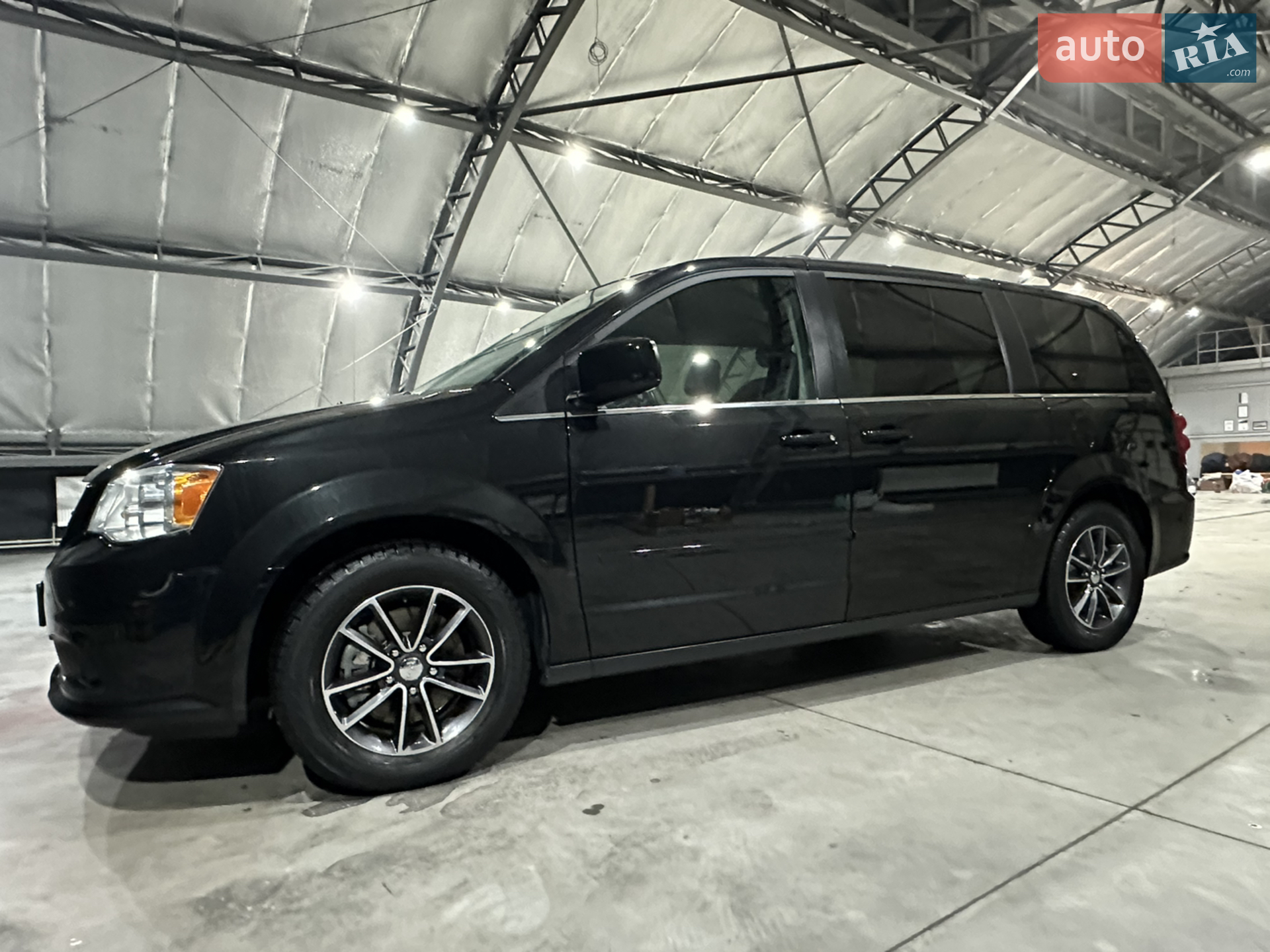 2016 Dodge Caravan - мініатюра 3