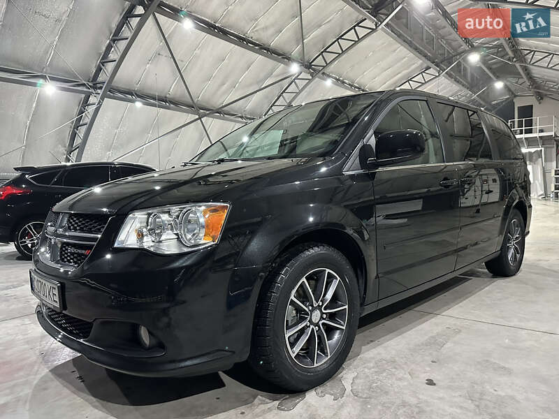 Мінівен Dodge Grand Caravan 2016 в Львові фото 2 Мінівен Dodge Grand Caravan 2016 в Львові