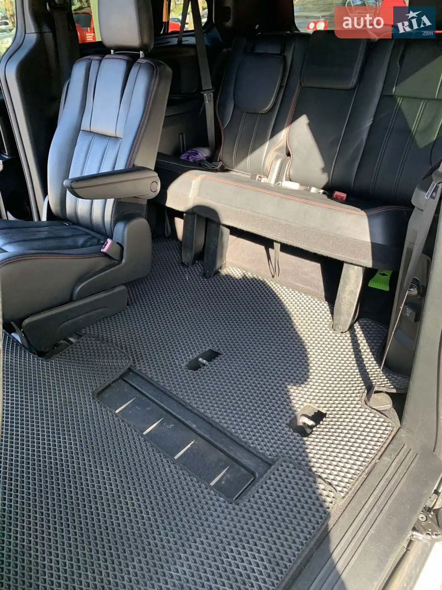 2016 Dodge Caravan - мініатюра 6
