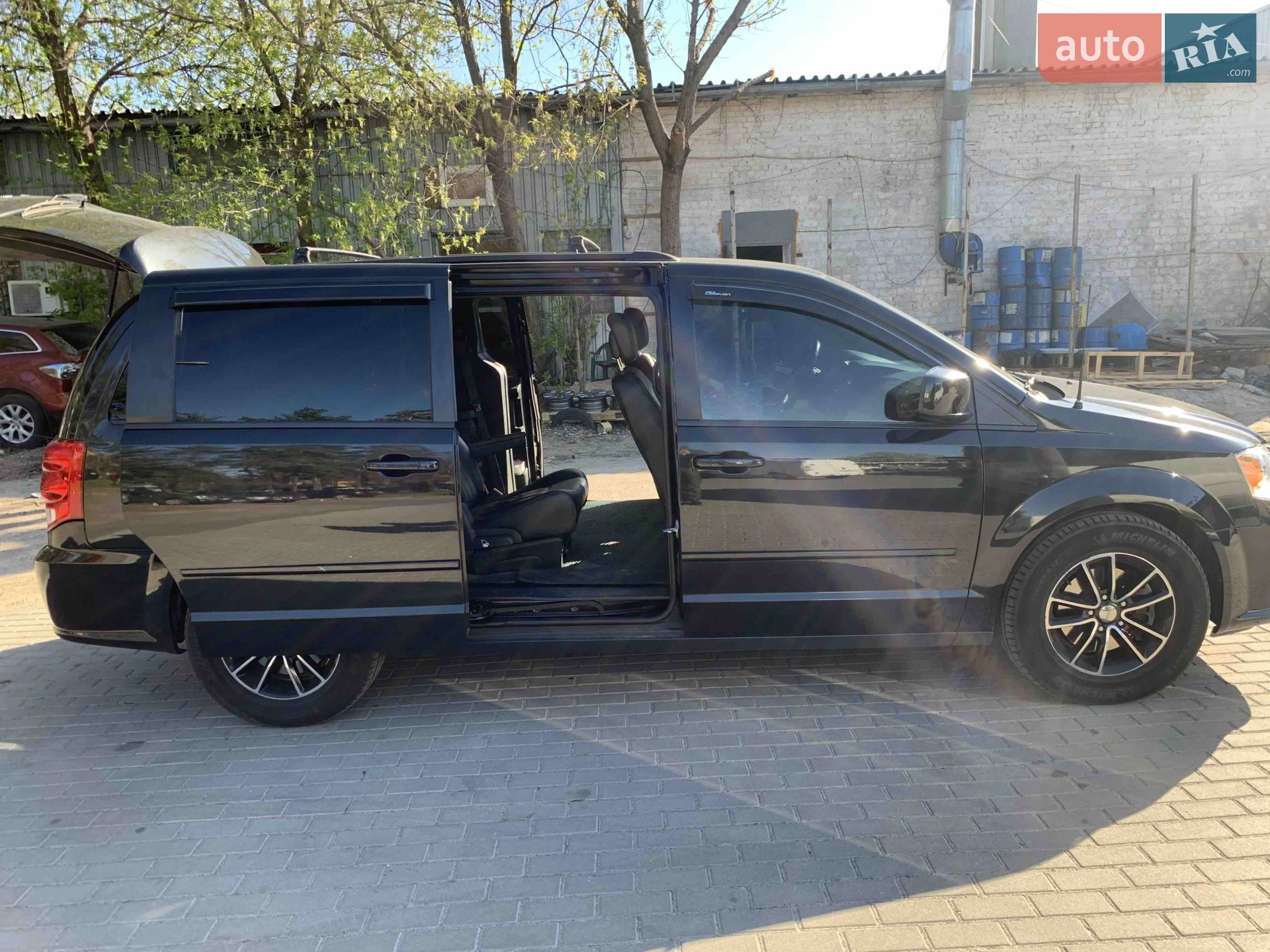 2016 Dodge Caravan - мініатюра 18