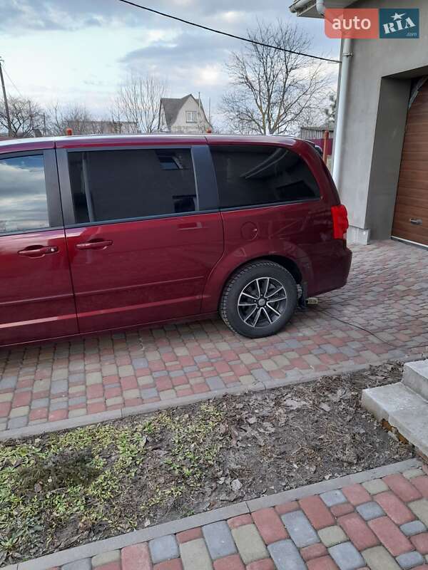 Мінівен Dodge Grand Caravan 2016 в Києві