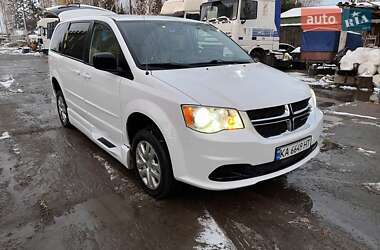 Минивэн Dodge Grand Caravan 2016 в Киеве