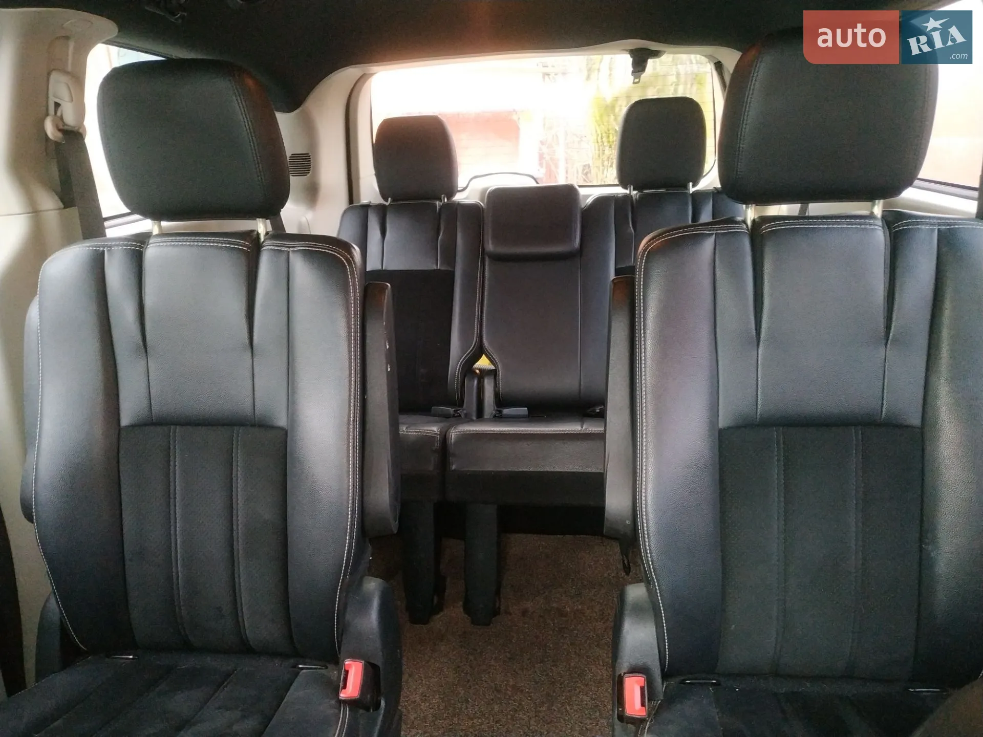 2017 Dodge Caravan - мініатюра 12