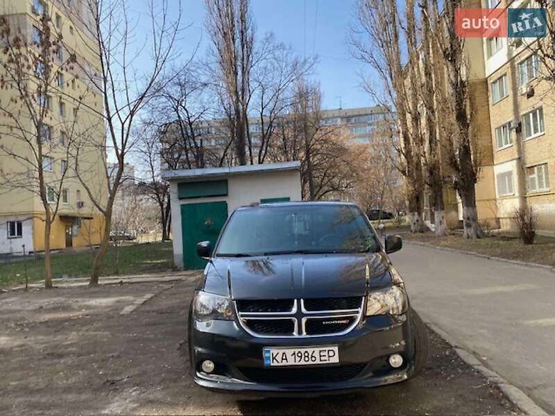 Dodge Grand Caravan 2017