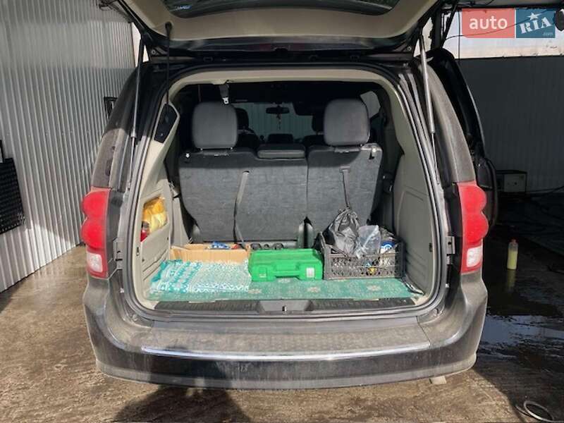 Минивэн Dodge Grand Caravan 2017 в Киеве