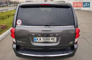 Минивэн Dodge Grand Caravan 2018 в 