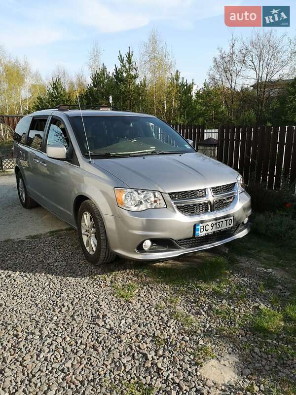 Минивэн Dodge Grand Caravan 2020 в Львове фото 2 Минивэн Dodge Grand Caravan 2020 в Львове
