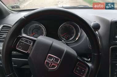 Минивэн Dodge Grand Caravan 2020 в 