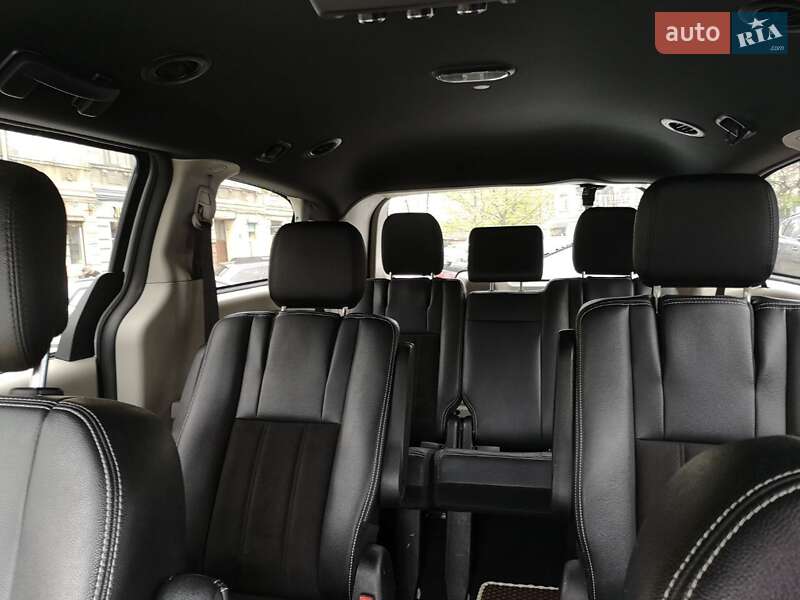 Минивэн Dodge Grand Caravan 2020 в Львове фото 31 Минивэн Dodge Grand Caravan 2020 в Львове