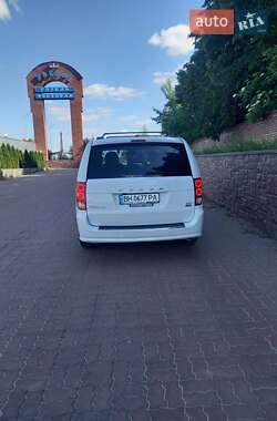 Мінівен Dodge Grand Caravan 2017 в 