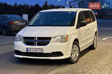 Минивэн Dodge Grand Caravan 2017 в 
