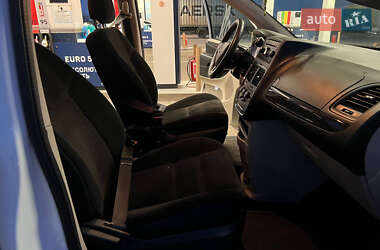 Минивэн Dodge Grand Caravan 2017 в 