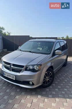 Минивэн Dodge Grand Caravan 2017 в Киеве